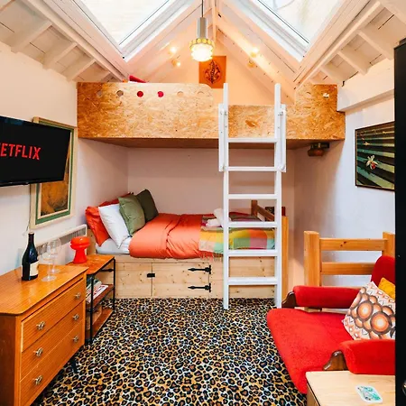 Apartamento Quirky And Cosy Soho Stables House Londres Exterior foto